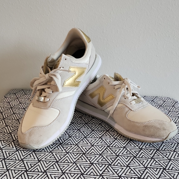 New Balance Women's Beige and Gold Sneakers - Picture 1 of 5
